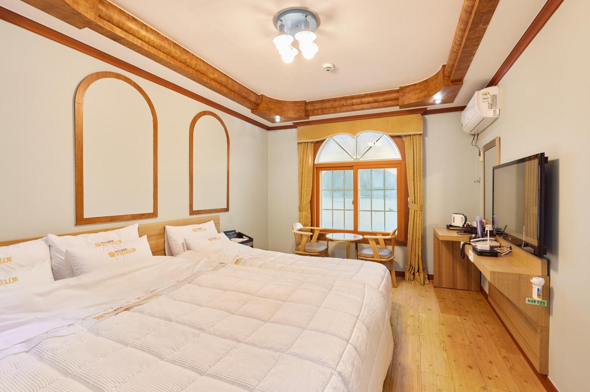 Goheung Hayan Noeul Hotel Ruang foto