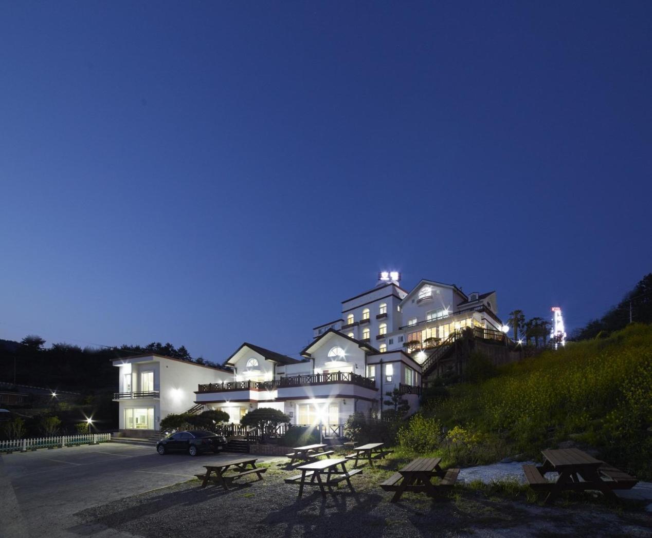 Goheung Hayan Noeul Hotel Bagian luar foto